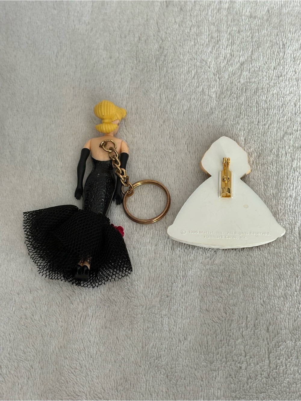 Lot 2 VTG 90’s Blonde Barbie Christmas pin and Black evening Gown Doll Key Chain - Picture 2 of 15